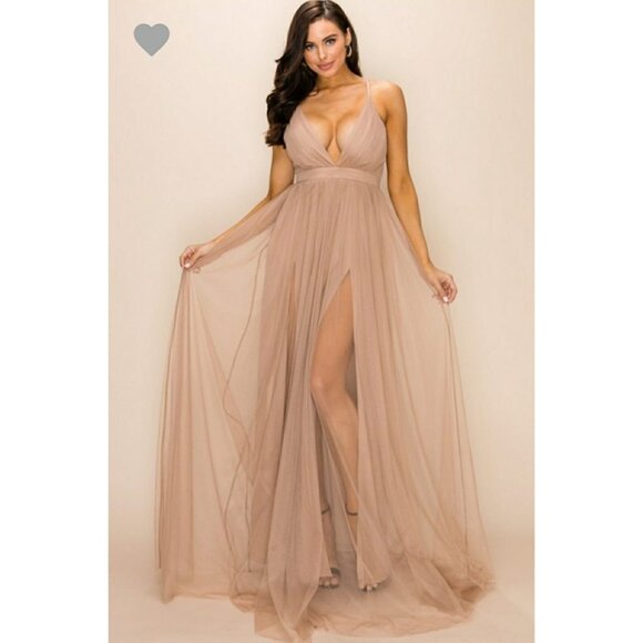 WHOLESALE * 29 MAXI DRESSES // BOUTIQUE CLOSING // EVERYTHING MUST GO - Picture 8 of 12